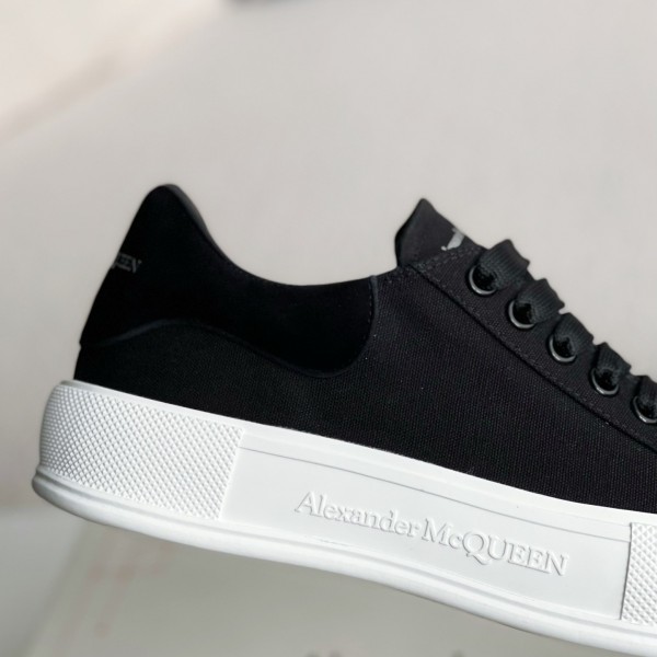 Alexander McQueen versatile Sneakers