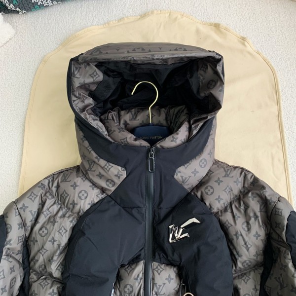 Louis Vuitton 24S warm color changing fabric men
