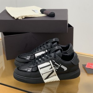 「#596」Valentino sneakers