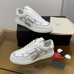 「#597」Valentino sneakers