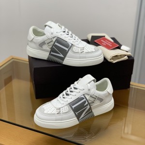 「#599」Valentino sneakers