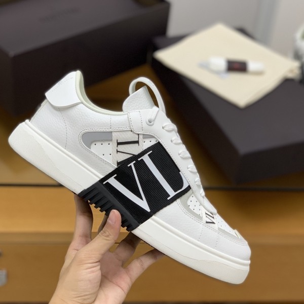 「#600」Valentino sneakers