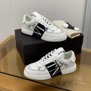 「#600」Valentino sneakers