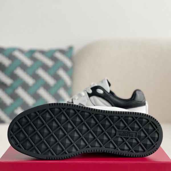 Valentino Sneakers