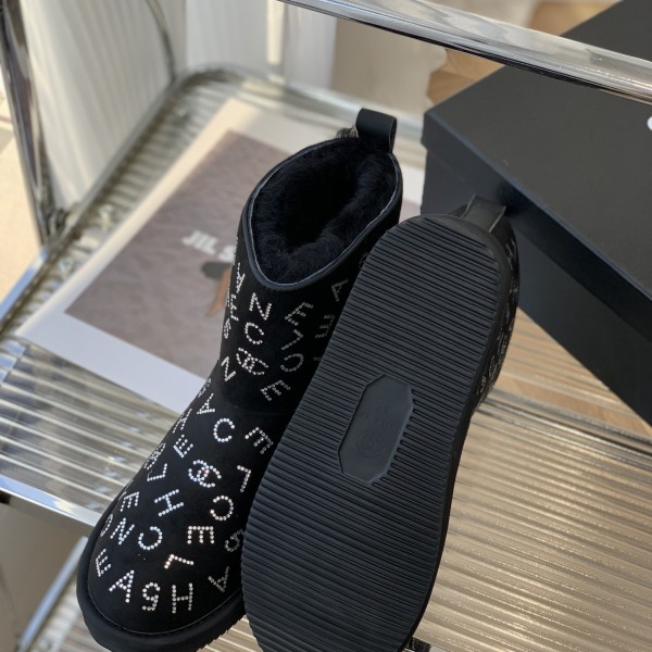 Chanel Snow boots FW style