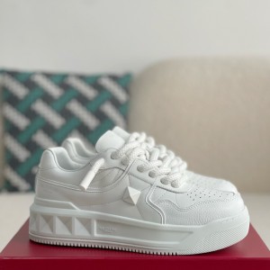 「#645」Valentino one stud sneakers