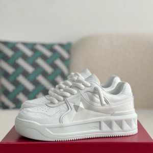 「#645」Valentino one stud sneakers