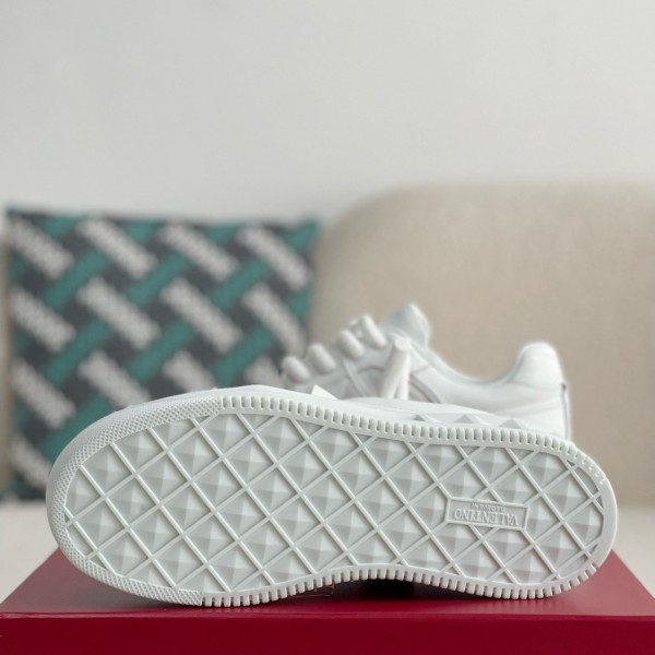 Valentino one stud sneakers