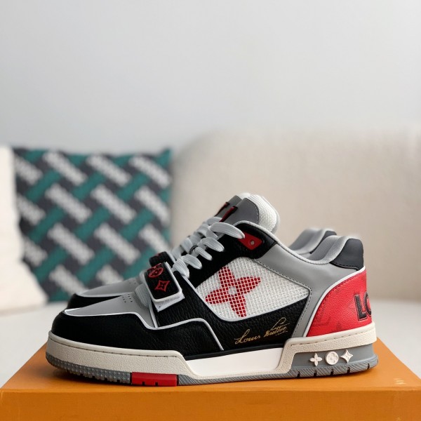 LOUIS VUITTON TRAINER Sneakers