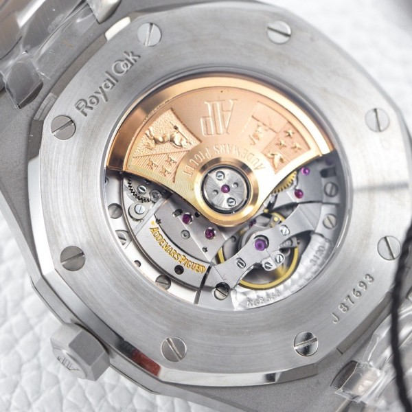 Audemars Piguet Royal Oak 15400 Series Men