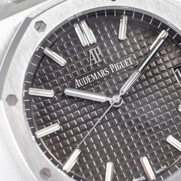 Audemars Piguet Royal Oak 15500 Series Men