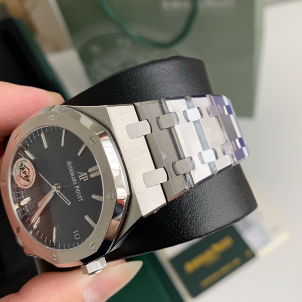 Audemars Piguet Royal Oak 15500 Series Men