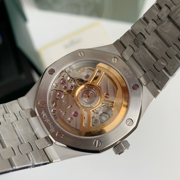 Audemars Piguet Royal Oak 15500 Series Men