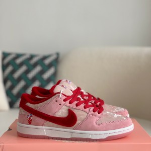 「#657」NIKE x SB Dunk Low Sneakers