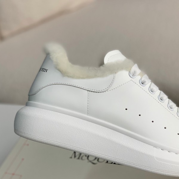 Alexander McQueen  Sneakers