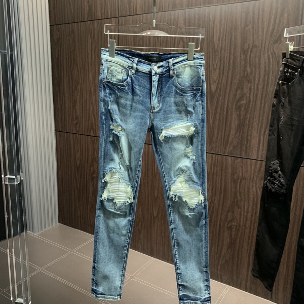 「#1847」Amiri slim fit petite straight jeans