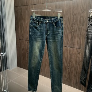 「#1843」Amiri slim fit petite straight jeans