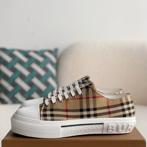 「#2355」Burberry Low cut casual sports shoes
