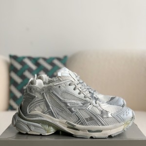 「#2371」 Balenciaga Runner Sneakers