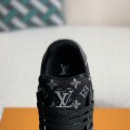 「#2379」LOUIS VUITTON TRAINER