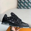 「#2379」LOUIS VUITTON TRAINER