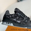 「#2379」LOUIS VUITTON TRAINER