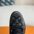「#2379」LOUIS VUITTON TRAINER