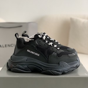 「#726」Balenciaga TRIPLE S ALLOVER LOGO Sneakers