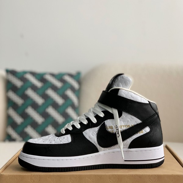 LOUIS VUITTON   SNEAKERS