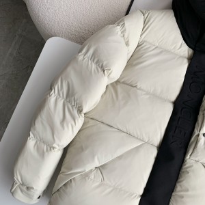 「#2343」Moncler Montbeliard down jacket