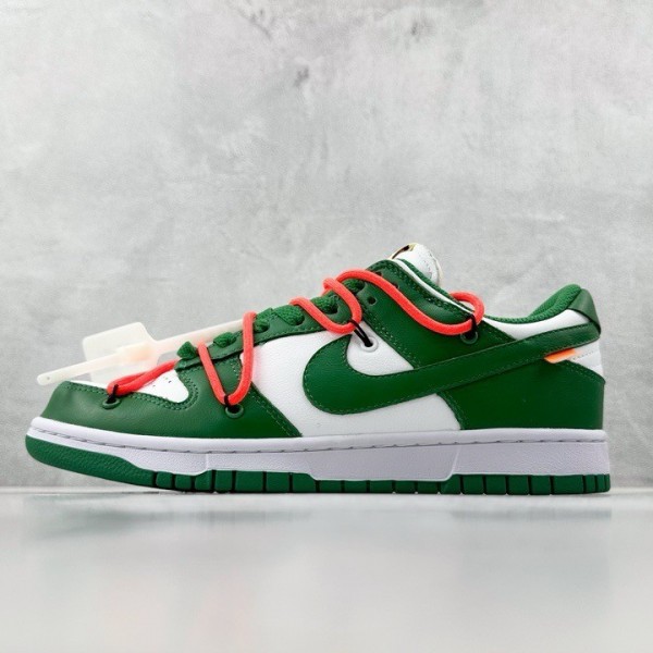 Nike NK SB Dunk Low Sneakers
