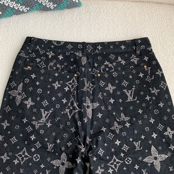 Louis Vuitton costumes