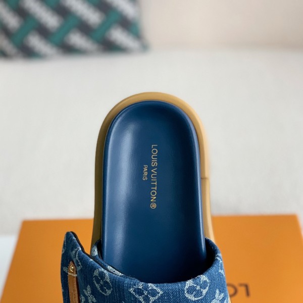 LOUIS VUITTON SLIPPERS