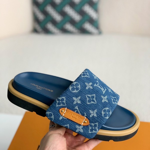 LOUIS VUITTON SLIPPERS