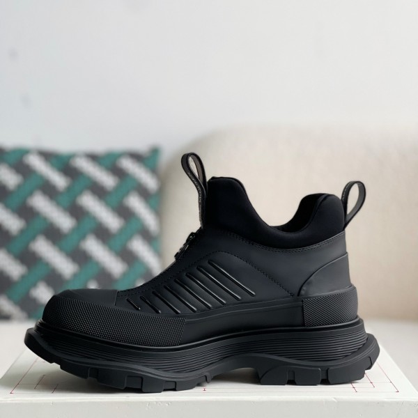 Alexander McQueen  Sneakers