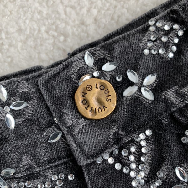 Louis Vuitton costumes