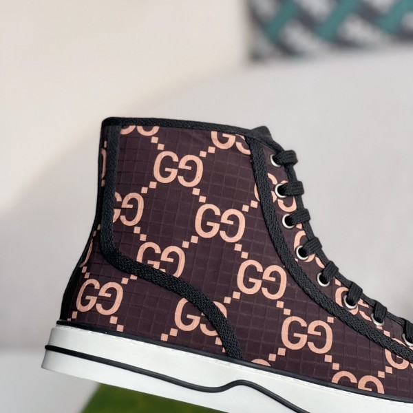 Gucci High-top shoes