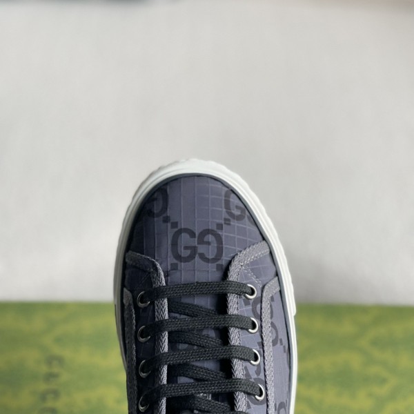 Gucci High-top shoes