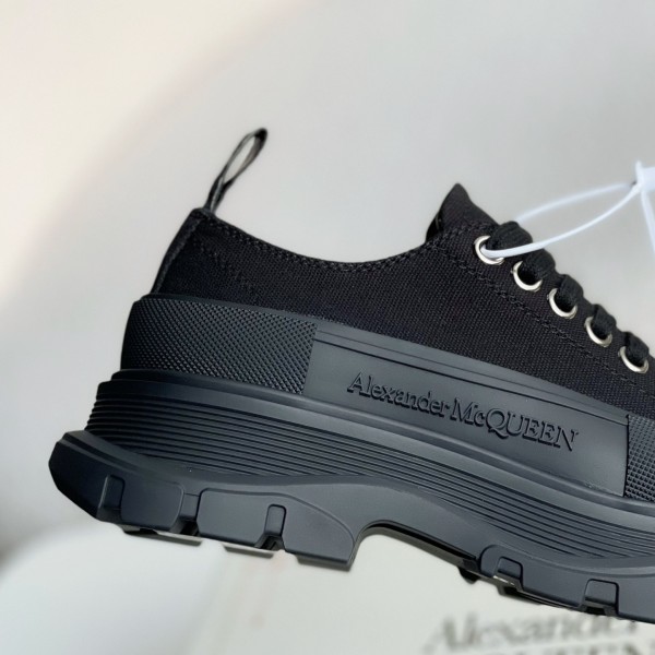 Alexander McQueen  Sneakers