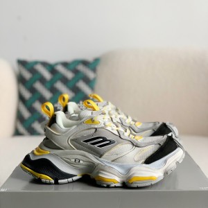 「#2567」 Balenciaga Runner Sneaker