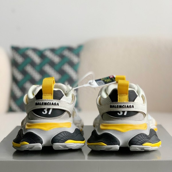 Balenciaga Runner Sneaker