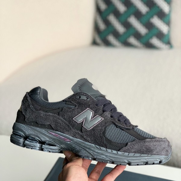 SupBro xNew Balance NB 2002R Protection Pack Sneakers