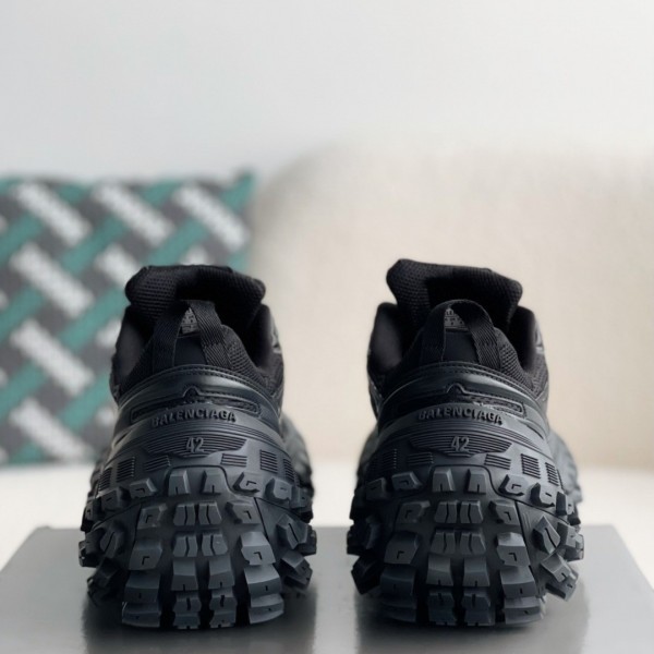 Balenciaga Bouncer Screw Sneakers