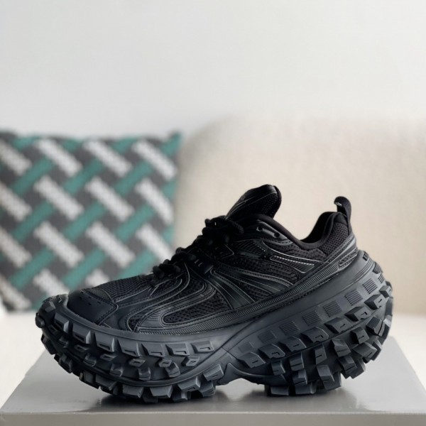 Balenciaga Bouncer Screw Sneakers