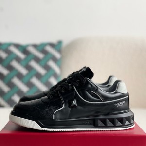 「#2589」Valentino One Stud Sneakers