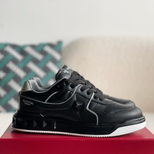 「#2589」Valentino One Stud Sneakers