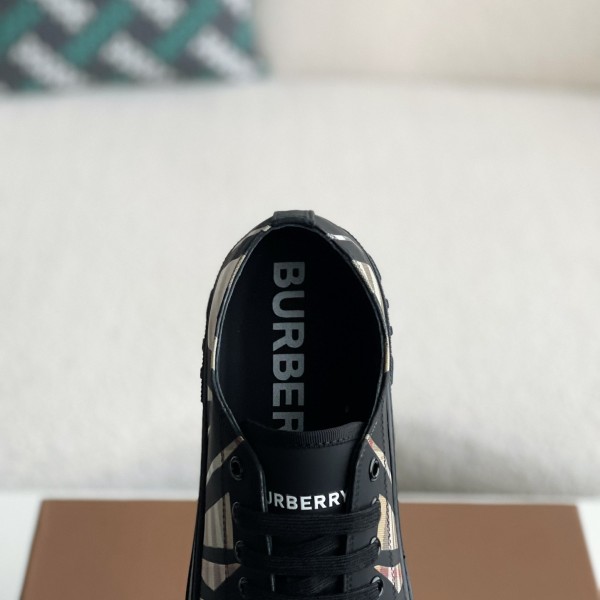 Burberry Low cut casual sports shoes