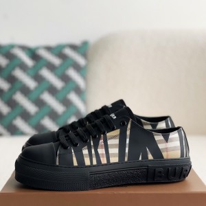 「#2626」Burberry Low cut casual sports shoes