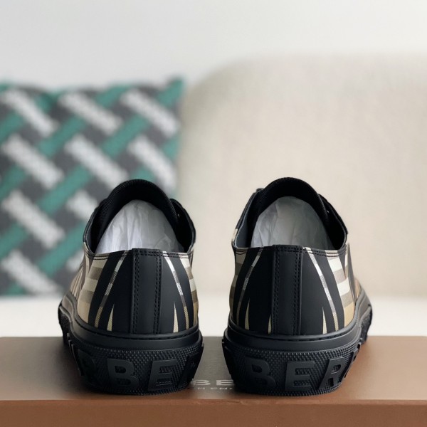 Burberry Low cut casual sports shoes