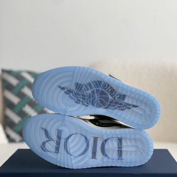 DIOR x NIKE JORDAN 1 Sneaker
